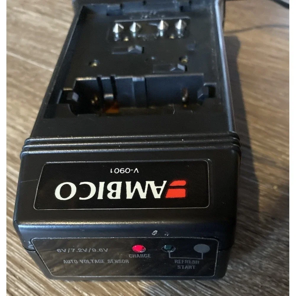 AMBICO V-0901 Lithium Ion Universal Li-ion Camcorder Battery Charger - No Plug
